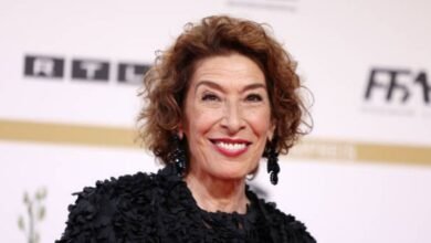 Adele Neuhauser