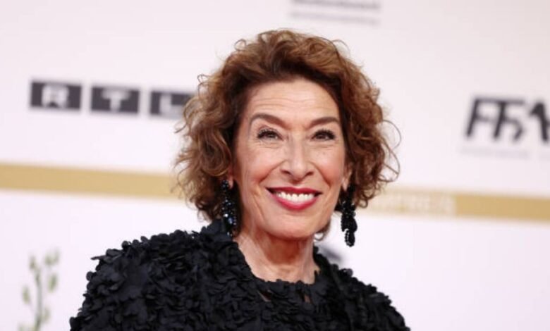 Adele Neuhauser
